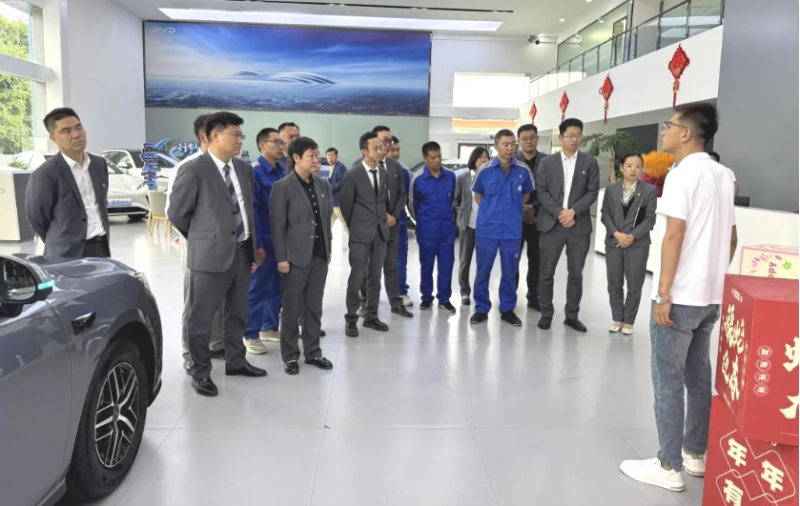 汽貿(mào)公司黨支部開展&ldquo;走出去、學(xué)進(jìn)來，改作風(fēng)、促發(fā)展&rdquo;貫徹中央八項(xiàng)規(guī)定精神學(xué)習(xí)教育走深走實(shí)主題黨日活動