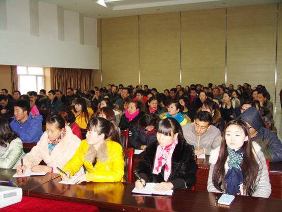 內(nèi)強(qiáng)個(gè)人素質(zhì)，外塑企業(yè)形象