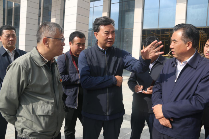 省人大常委會副主任、海東市委書記鳥成云專題調(diào)研曹家堡保稅物流園